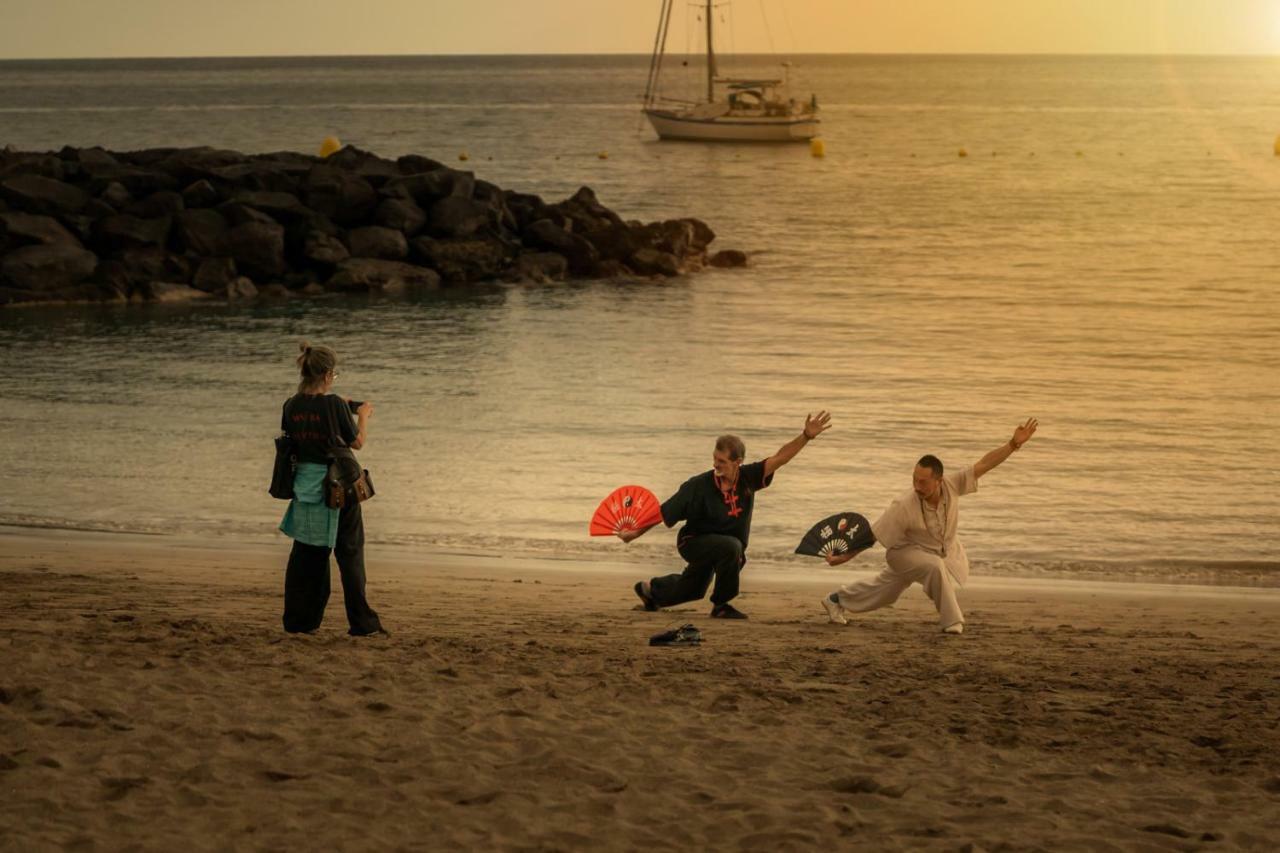 Comodoro Estudio Vista Mar Explotaciones Ravel アロナ エクステリア 写真