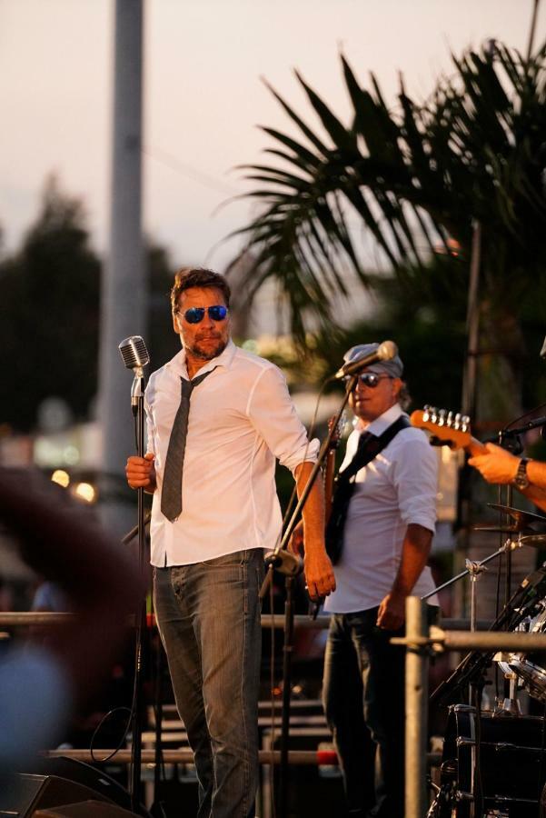 Comodoro Estudio Vista Mar Explotaciones Ravel アロナ エクステリア 写真